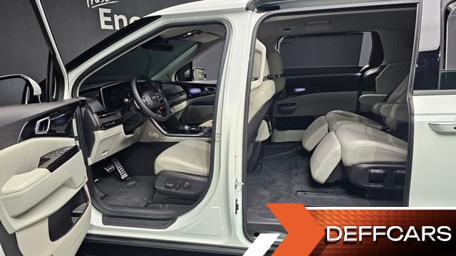 Kia CARNIVAL Gasoline 7-Seater Signature купить на сайте DeffCars