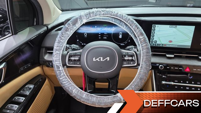 Kia CARNIVAL Gasoline 9-Seater Signature купить на сайте DeffCars