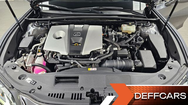 Lexus ES Executive купить на сайте DeffCars