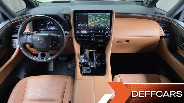 Toyota ALPHARD 2.5 HEV Executive AWD купить на сайте DeffCars