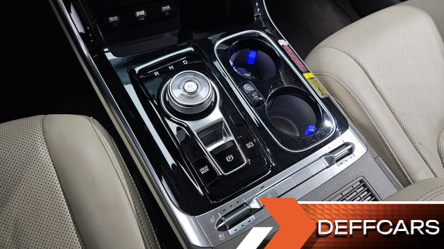 Kia CARNIVAL Gasoline 9-Seater Hi-Limousine Signature купить на сайте DeffCars