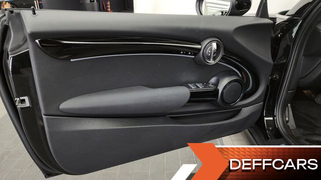 Mini COOPER CONVERTIBLE Classic Third Generation купить на сайте DeffCars
