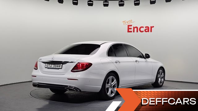 Mercedes E-CLASS E200 Avantgarde купить на сайте DeffCars