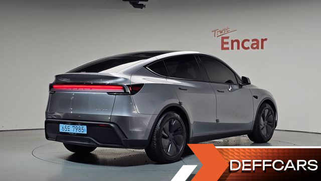 Tesla MODEL Y Long Range AWD купить на сайте DeffCars