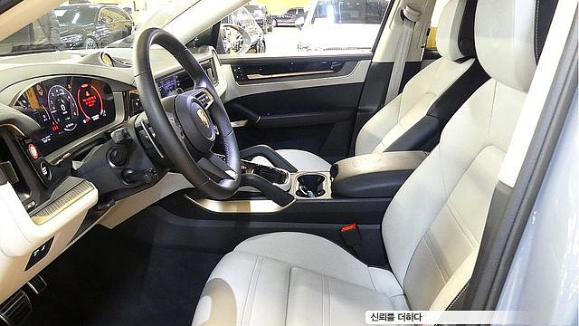 Porsche CAYENNE 3.0 E-Hybrid Coupe купить на сайте DeffCars