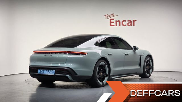 Porsche TAYCAN 4S купить на сайте DeffCars