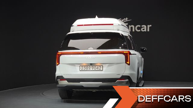 Kia CARNIVAL HEV 4-Seater Hi Limousine Signature купить на сайте DeffCars