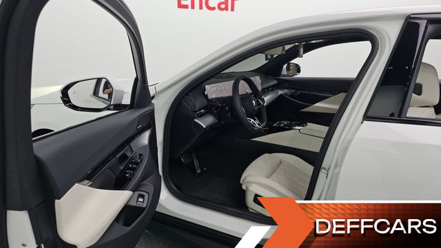 BMW 5-SERIES 520i M Sport купить на сайте DeffCars