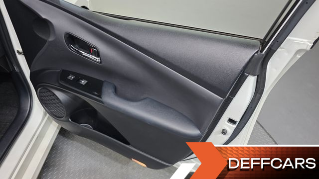 Toyota PRIUS 1.8 E купить на сайте DeffCars