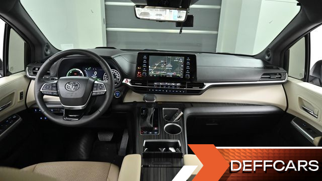 Toyota SIENNA 2.5 Hybrid 2WD купить на сайте DeffCars