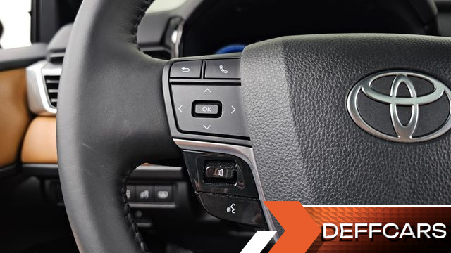 Toyota CAMRY 2.5 XLE Premium Hybrid купить на сайте DeffCars
