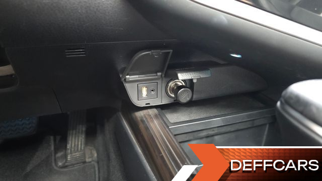 Toyota CAMRY 2.5 купить на сайте DeffCars