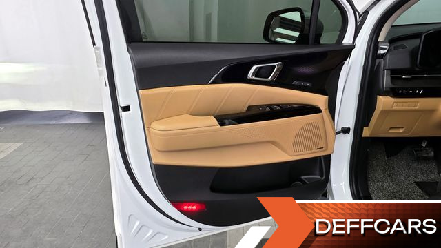Kia CARNIVAL Gasoline 9-Seater Signature купить на сайте DeffCars