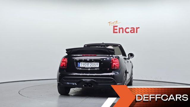 Mini COOPER CONVERTIBLE Classic Third Generation купить на сайте DeffCars
