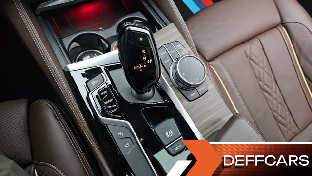 BMW 5-SERIES 530i xDrive M Sport Package Plus купить на сайте DeffCars