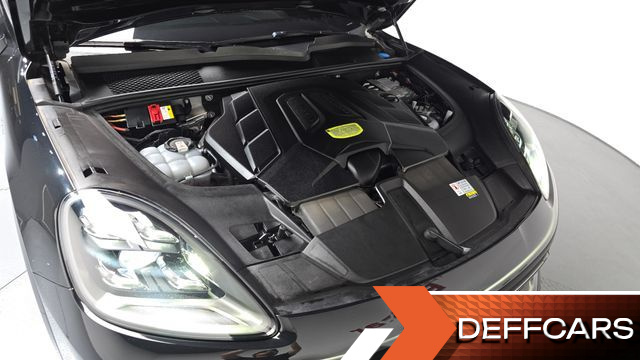 Porsche CAYENNE 3.0 E-HYBRID COUPE PLATINUM EDITION купить на сайте DeffCars