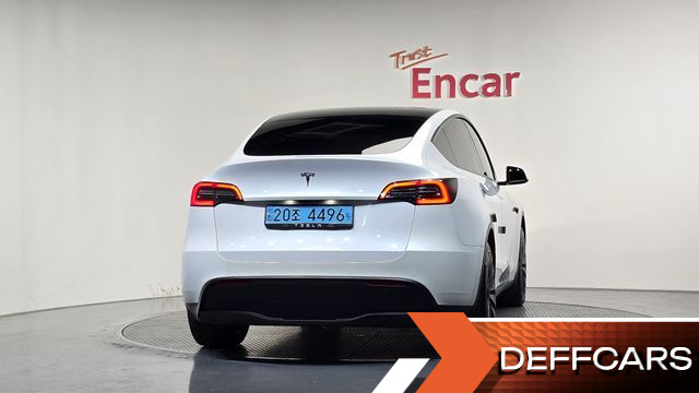 Tesla MODEL Y Standard Range RWD купить на сайте DeffCars