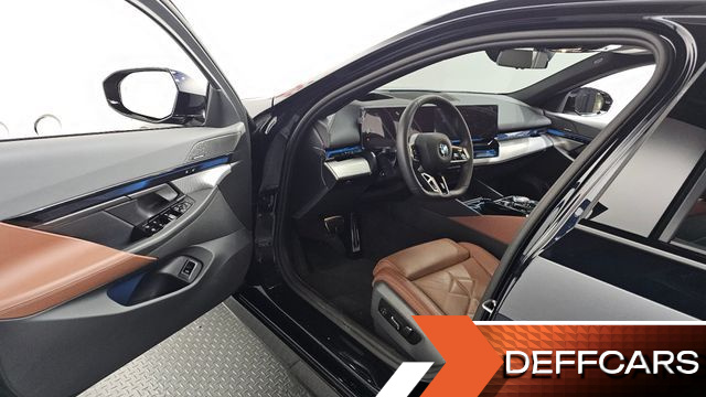 BMW 5-SERIES 530i xDrive M Sport купить на сайте DeffCars