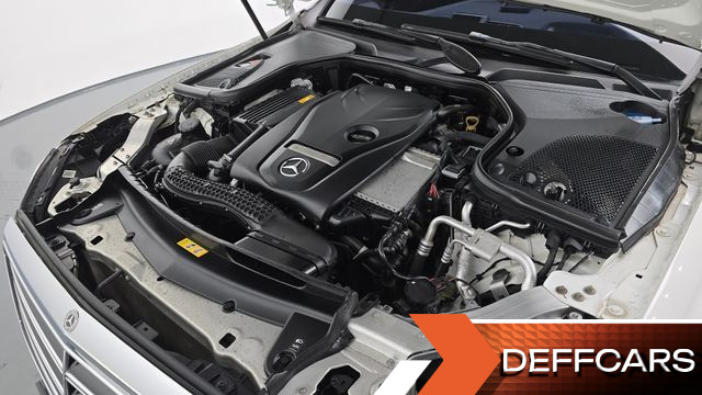 Mercedes E-CLASS E300 Exclusive купить на сайте DeffCars