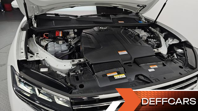 Volkswagen TOUAREG 3.0 TDI Prestige купить на сайте DeffCars