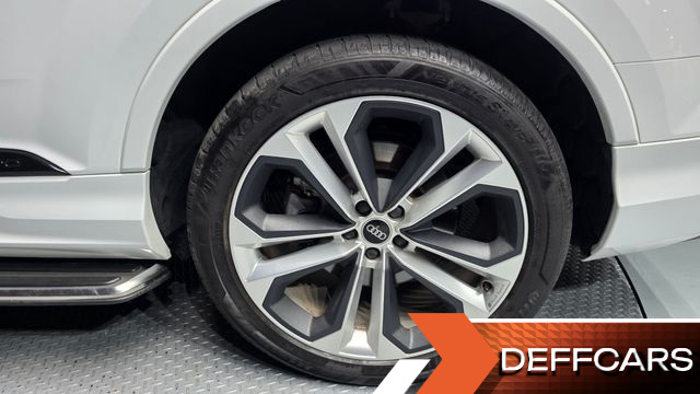 Audi Q7 55 TFSI Quattro Premium купить на сайте DeffCars