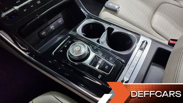 Kia CARNIVAL Gasoline 7-Seater Noblesse купить на сайте DeffCars
