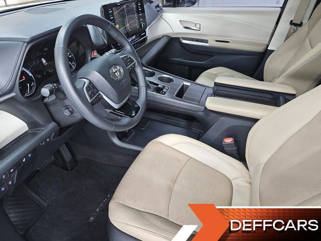 Toyota SIENNA 2.5 Hybrid AWD купить на сайте DeffCars