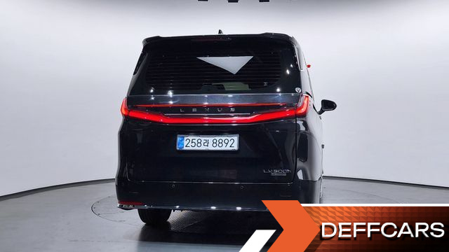 Lexus LM 500h Executive купить на сайте DeffCars