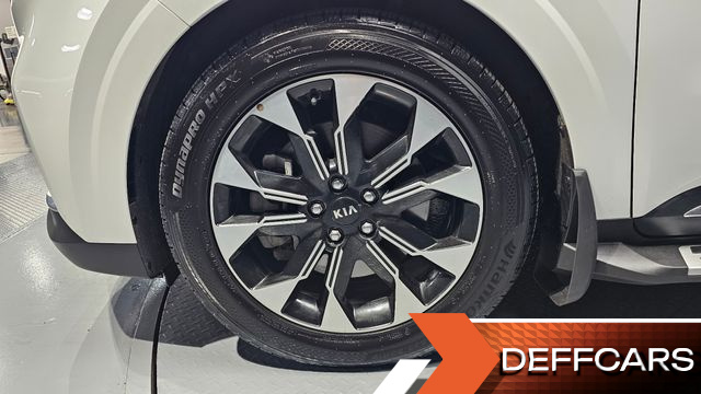 Kia CARNIVAL Gasoline 7-Seater Signature купить на сайте DeffCars