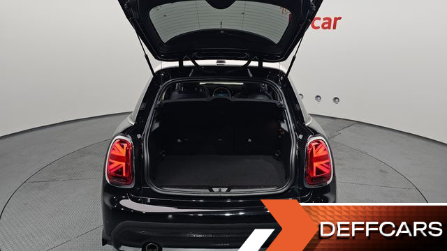 Mini COOPER 5Door Classic Third Generation купить на сайте DeffCars