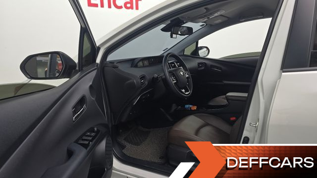 Toyota PRIUS 1.8 купить на сайте DeffCars