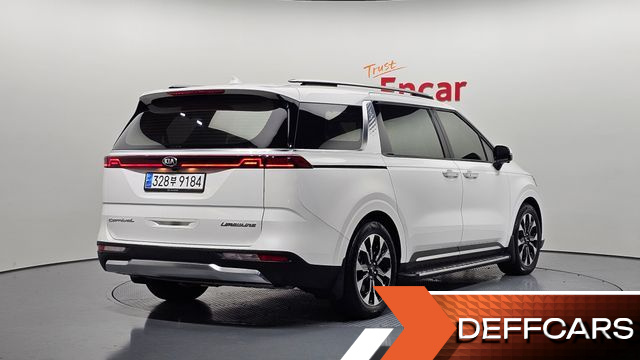 Kia CARNIVAL Gasoline 7-Seater Signature купить на сайте DeffCars