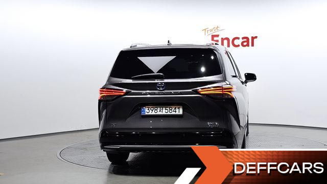 Toyota SIENNA 2.5 Hybrid AWD купить на сайте DeffCars