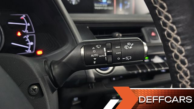 Lexus UX 2.0 2WD купить на сайте DeffCars