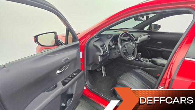 Lexus UX 2.0 F-Sport 2WD купить на сайте DeffCars
