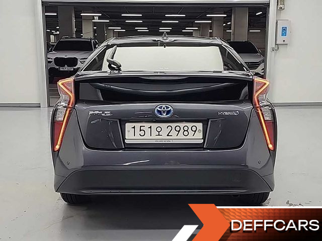 Toyota PRIUS 1.8 E купить на сайте DeffCars