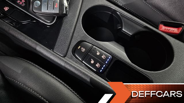 Kia NIRO 1.6 Plug-in HEV Prestige купить на сайте DeffCars