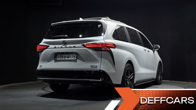 Toyota SIENNA 2.5 Hybrid AWD купить на сайте DeffCars
