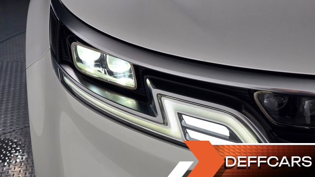 Kia CARNIVAL 9-Seater Signature купить на сайте DeffCars