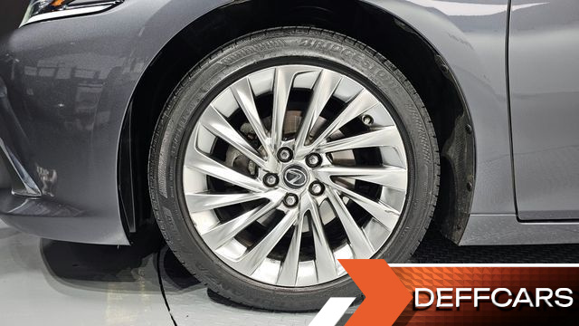 Lexus ES Luxury Plus купить на сайте DeffCars