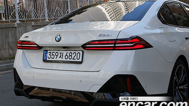 BMW 5-SERIES 530i xDrive M Sport купить на сайте DeffCars