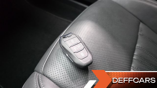 Peugeot 308 1.5 BlueHDi Allure купить на сайте DeffCars