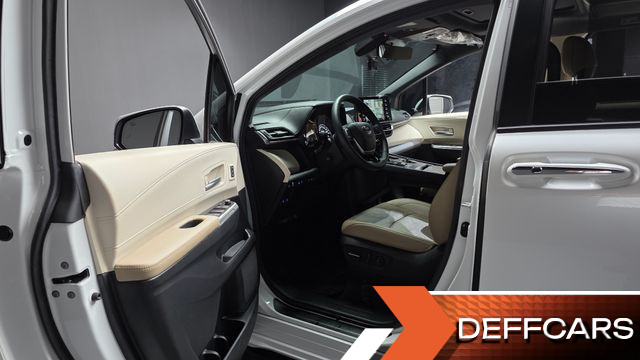 Toyota SIENNA 2.5 Hybrid 2WD купить на сайте DeffCars
