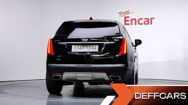 Cadillac XT5 3.6 Platinum купить на сайте DeffCars