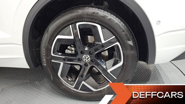 Volkswagen TOUAREG 3.0 TDI Prestige купить на сайте DeffCars