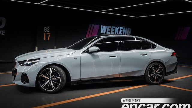 BMW 5-SERIES 530i xDrive M Sport купить на сайте DeffCars