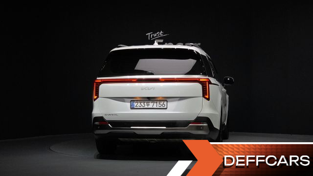 Kia CARNIVAL Gasoline 9-Seater Signature купить на сайте DeffCars