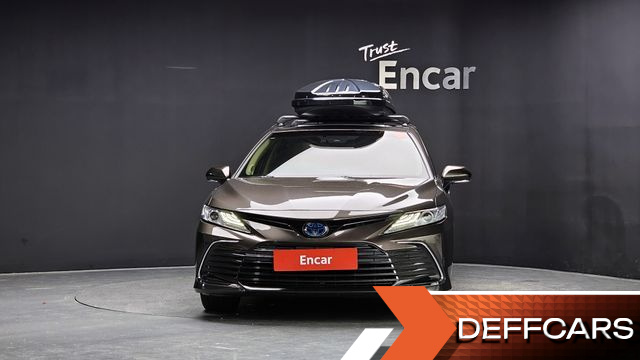 Toyota CAMRY 2.5 XLE Hybrid купить на сайте DeffCars