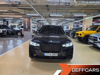 BMW X7 xDrive 40i Design Pure Excellence 7-Seater купить на сайте DeffCars