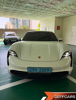 Porsche TAYCAN 4S купить на сайте DeffCars